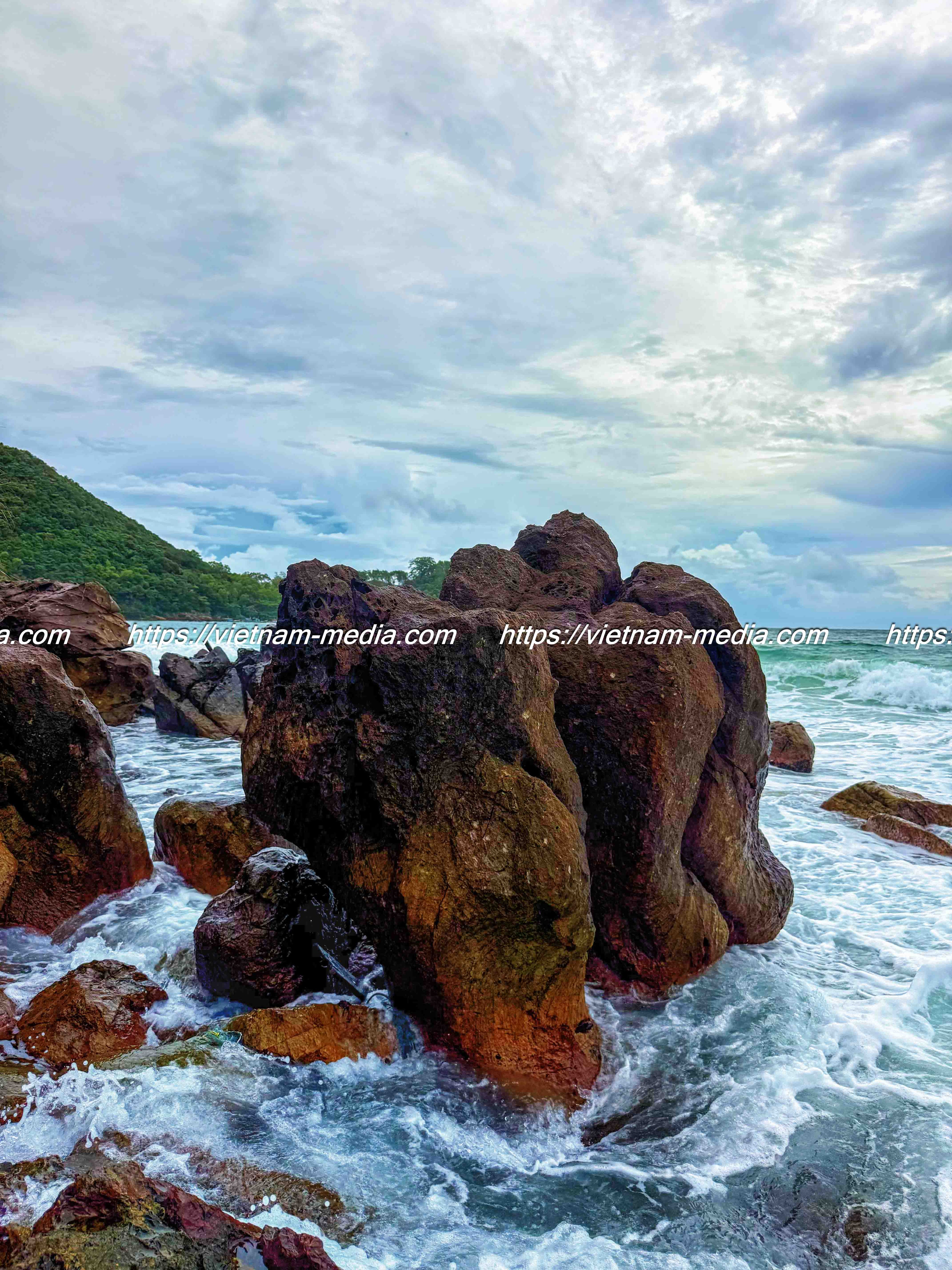 ĐÁ VÀ THỜI GIAN