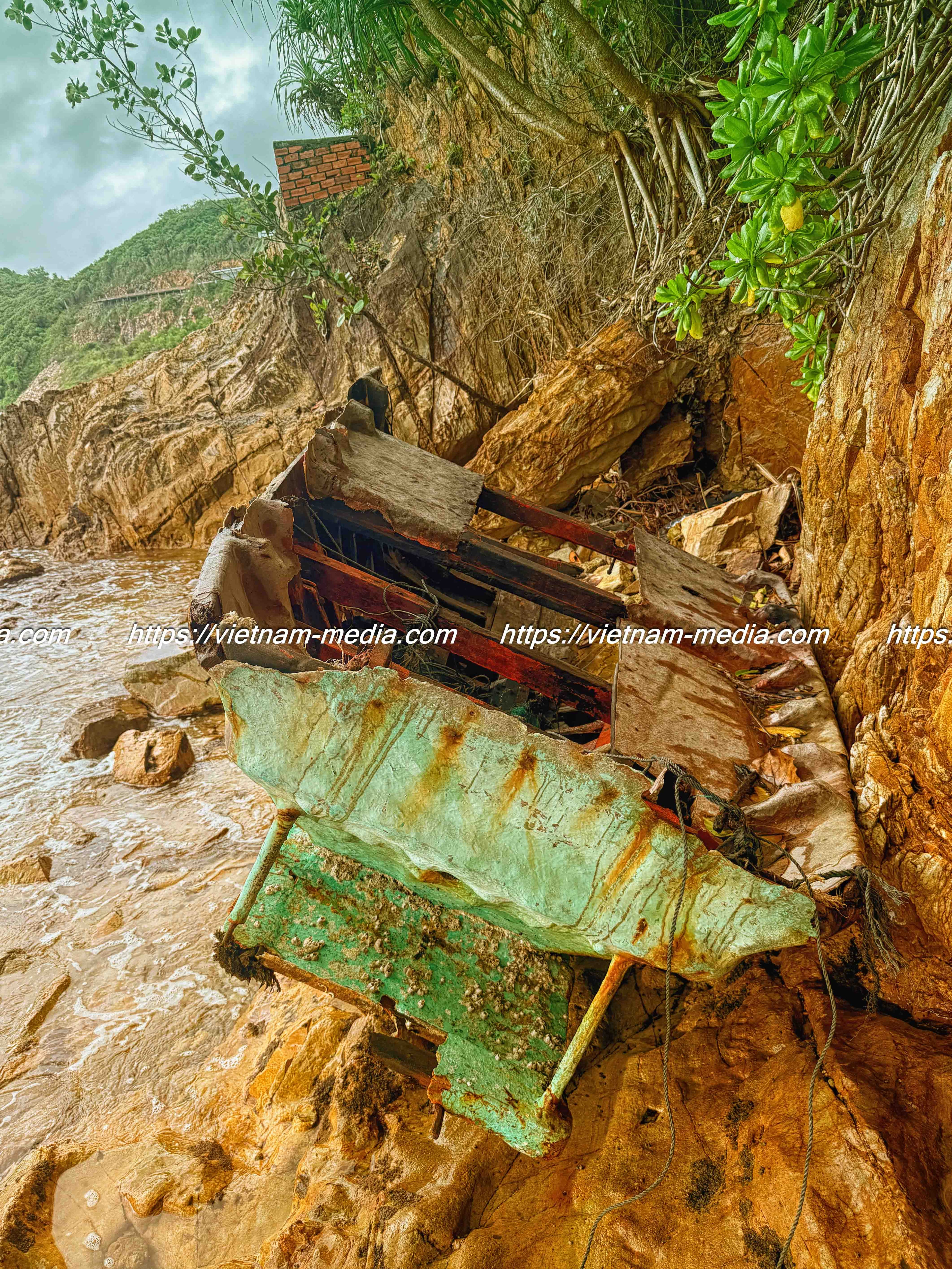 NGỪNG RA KHƠI