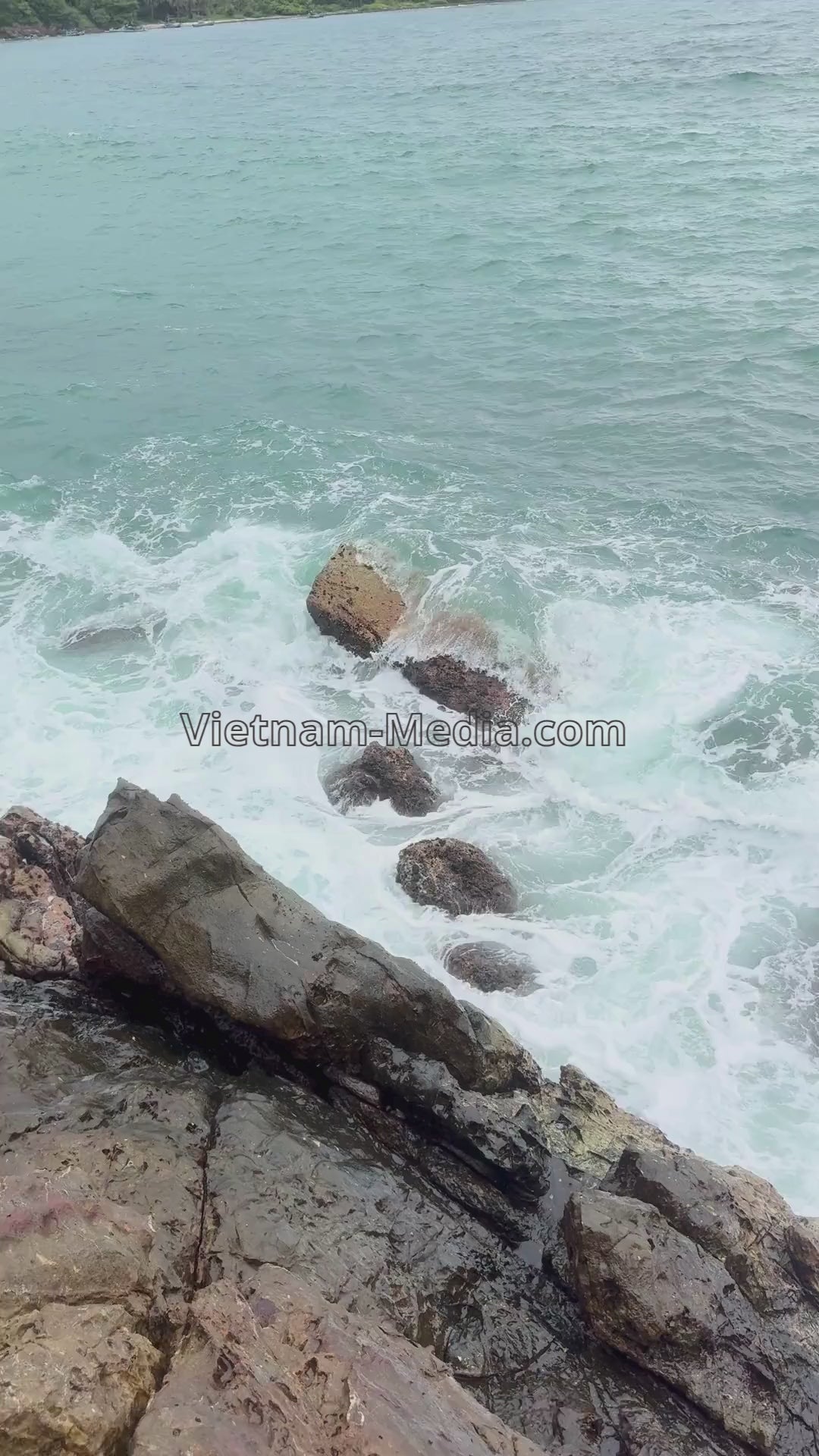 [VIDEO] GIÓ CHIỀU TRÊN BỜ ĐÁ